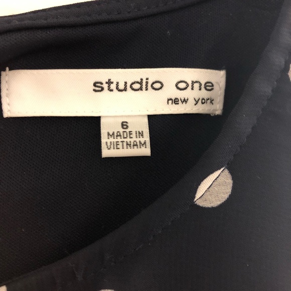 beautiful dress - Picture 3 of 3